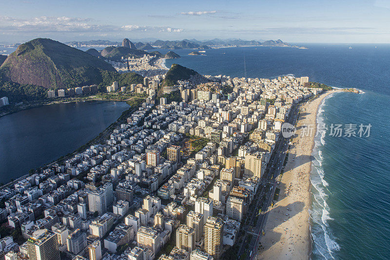鸟瞰图的伊帕内玛区和海滩在里约热内卢de Janeiro城市，巴西。